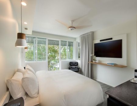 Luxury-Suite-Apartments-Airlie-Beach-5